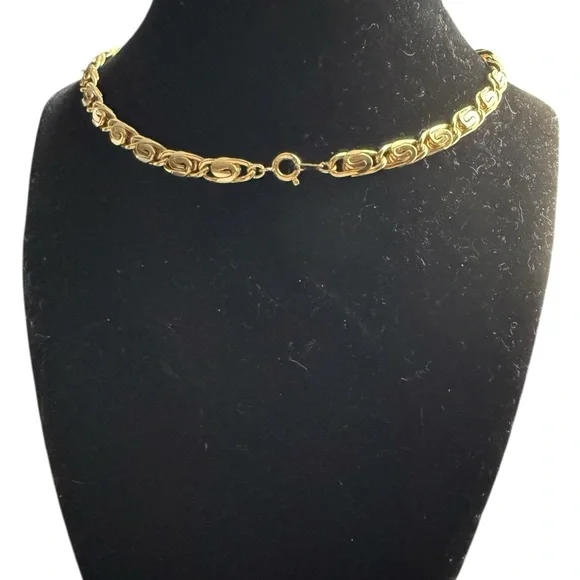Vintage Goldtoned Snail Chain Necklace, 18” - Picture 4 of 5
